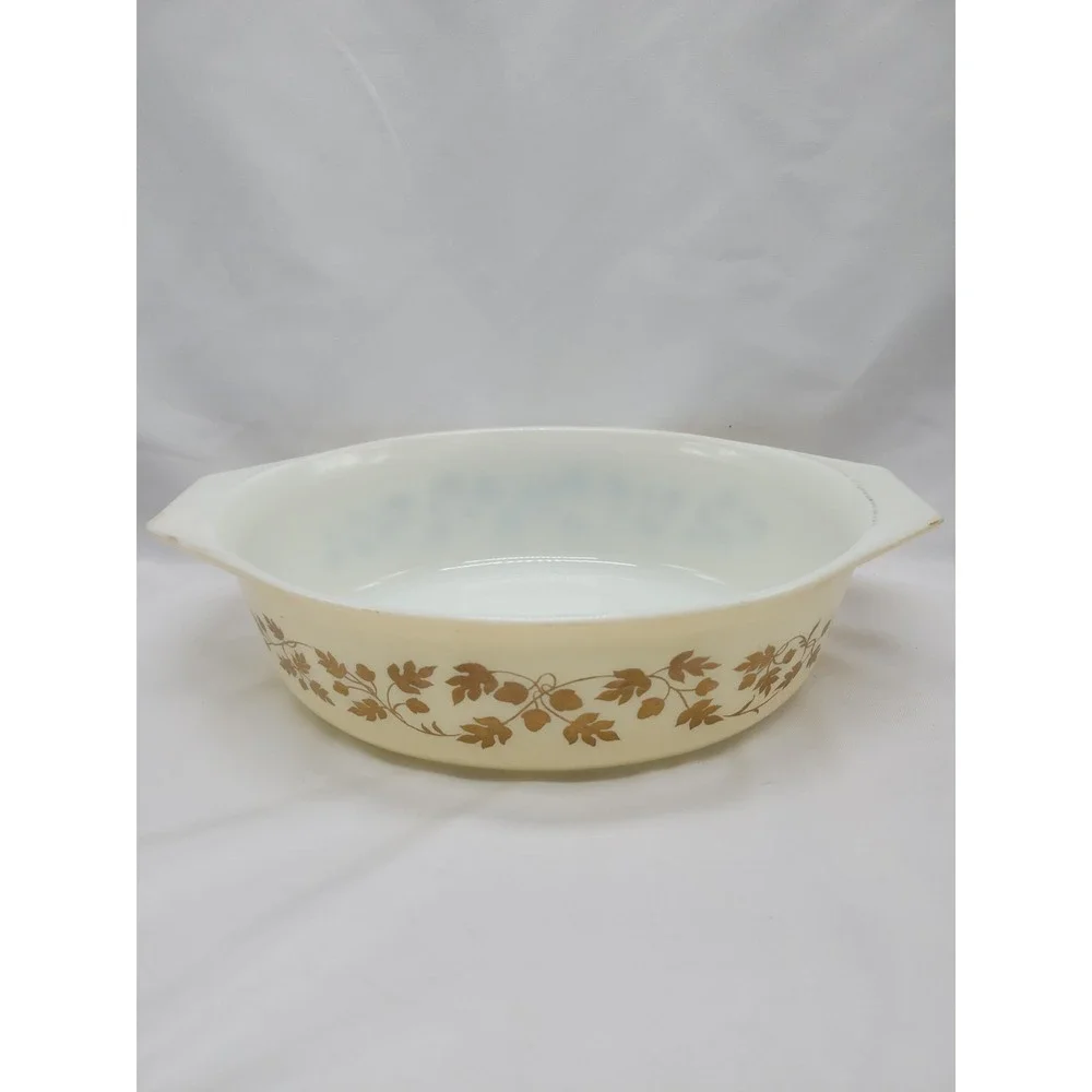 Vintage Pyrex 045 2-1/2 Qt Golden Acorn Oval Casserole Dish Made In USA